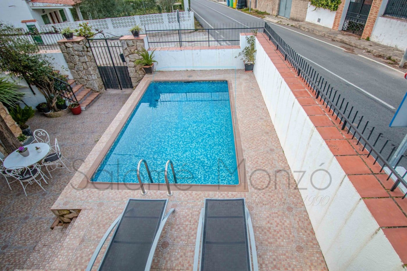6 bedroom Finca/Country House for sale in Barx with pool - € 360,000 (Ref: 9843909)