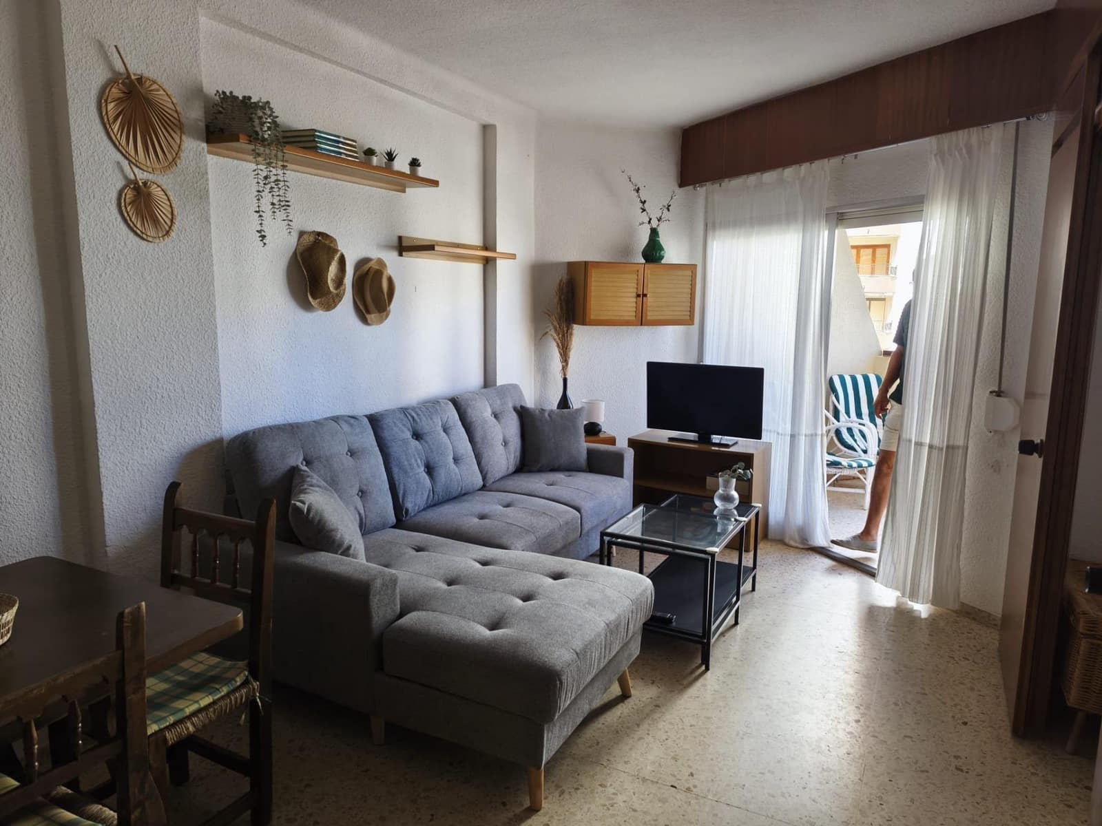 3 bedroom Apartment for rent in Gandia with pool garage - € 750 (Ref: 9843912)