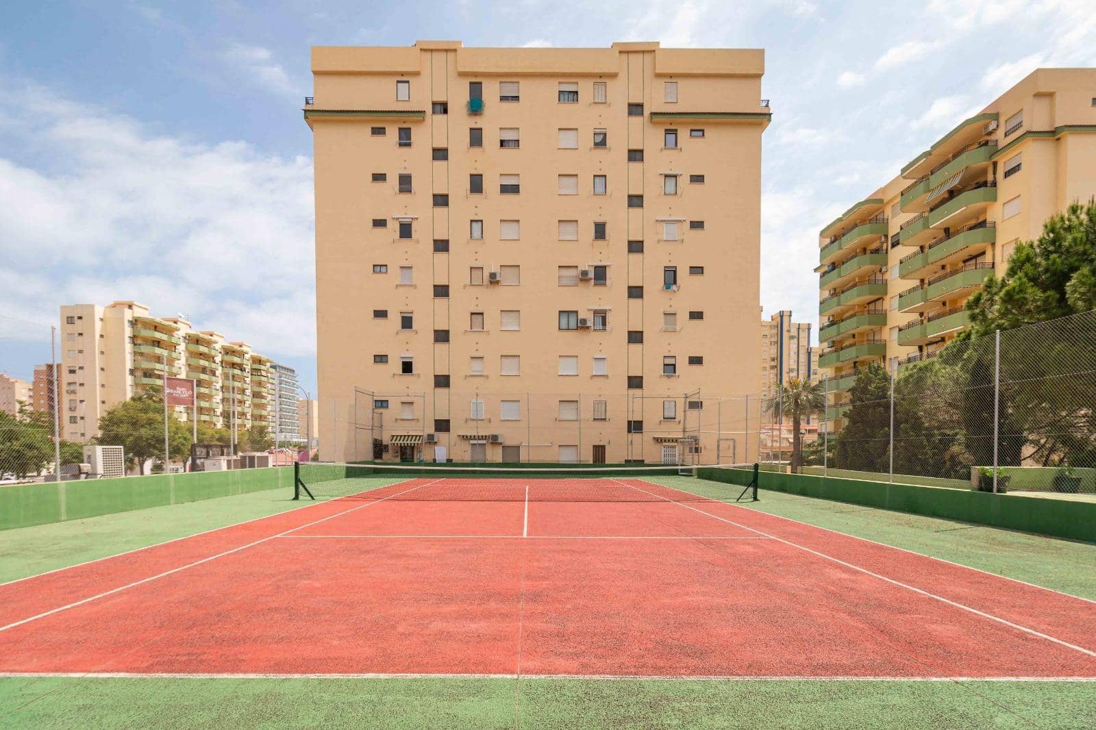 3 bedroom Apartment for sale in Gandia with pool garage - € 255,000 (Ref: 9843915)