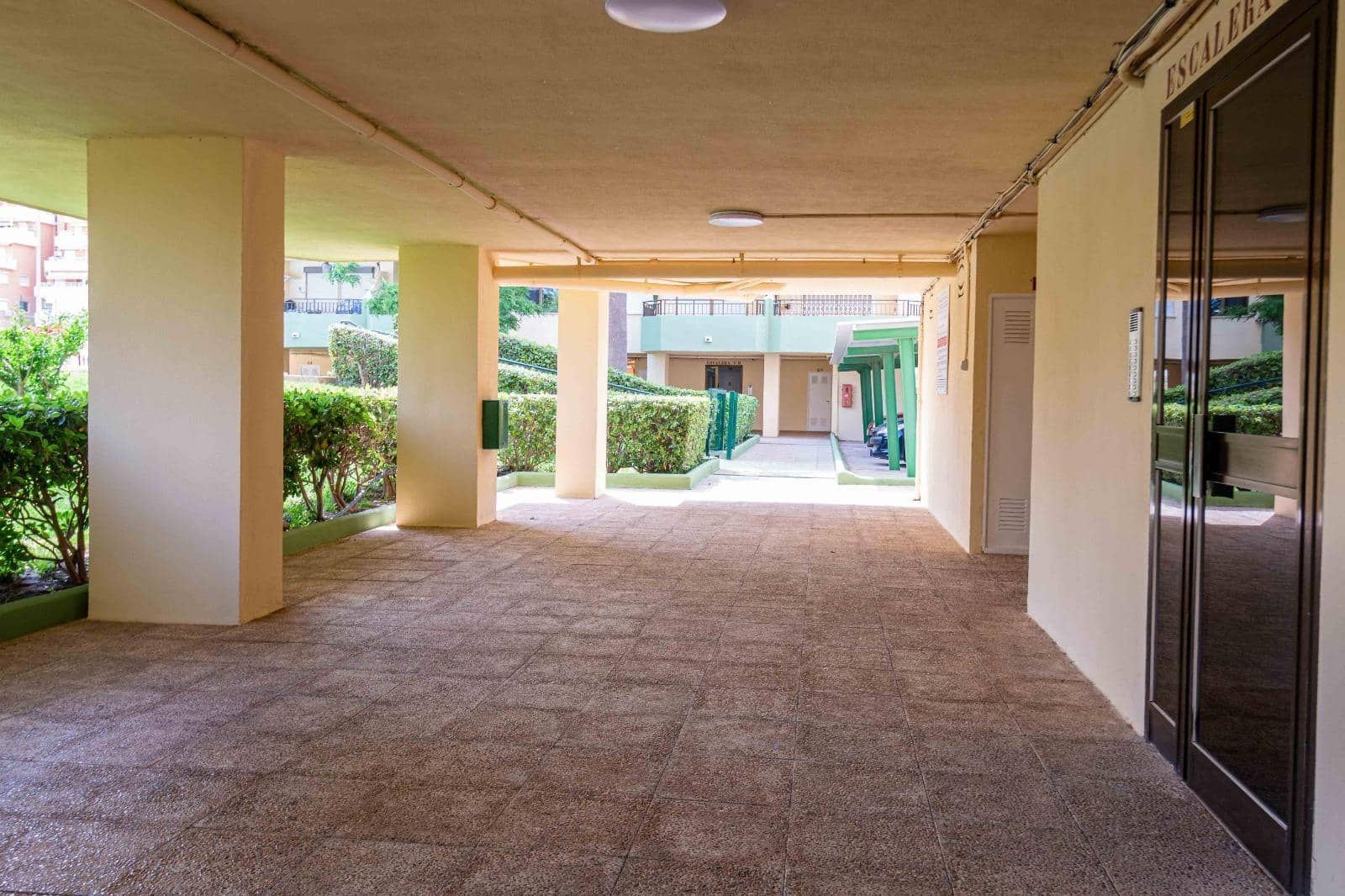 3 bedroom Apartment for sale in Gandia with pool garage - € 255,000 (Ref: 9843915)