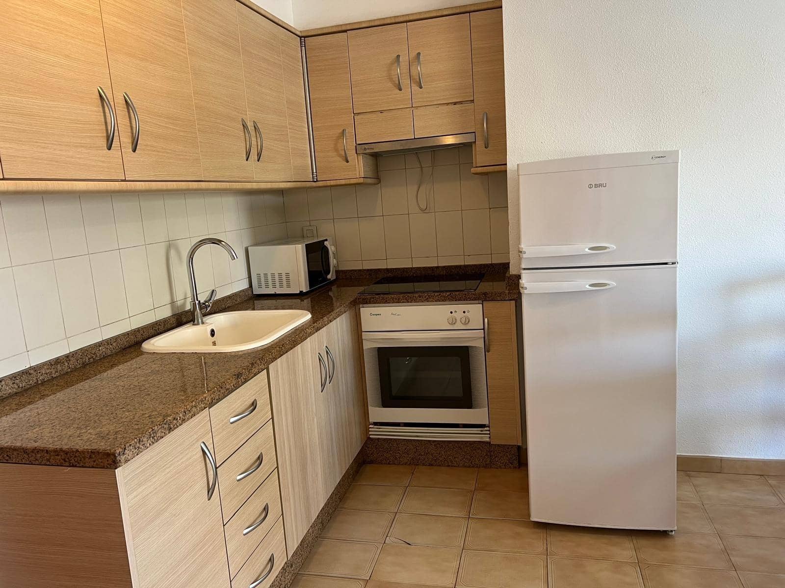 1 slaapkamer Appartement voor vakantieverhuur in Gandia met zwembad - € 1.600 (Ref: 9843922)