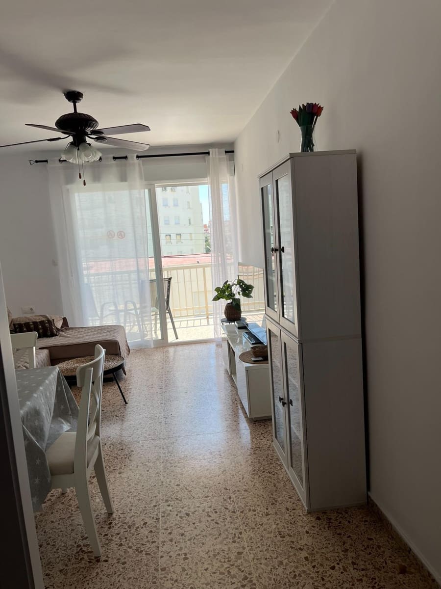 Apartamento de 3 habitaciones en Gandia en alquiler vacacional - 1.800 € (Ref: 9843927)