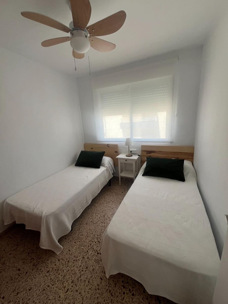 Apartamento de 3 habitaciones en Gandia en alquiler vacacional - 1.800 € (Ref: 9843927)