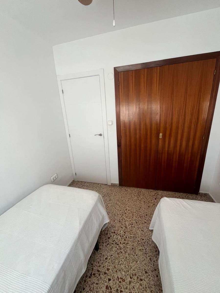 Apartamento de 3 habitaciones en Gandia en alquiler vacacional - 1.800 € (Ref: 9843927)
