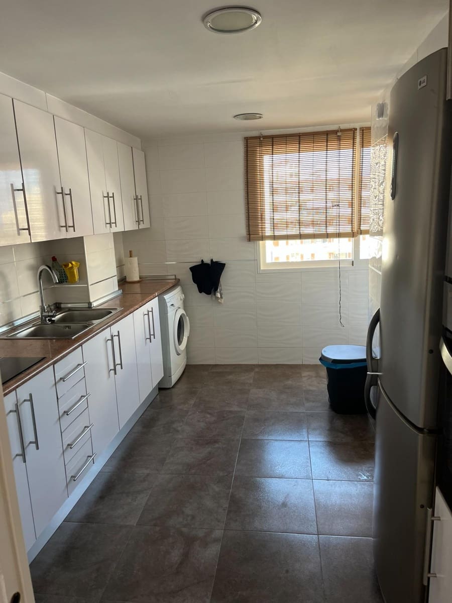 Apartamento de 3 habitaciones en Gandia en alquiler vacacional - 1.800 € (Ref: 9843927)