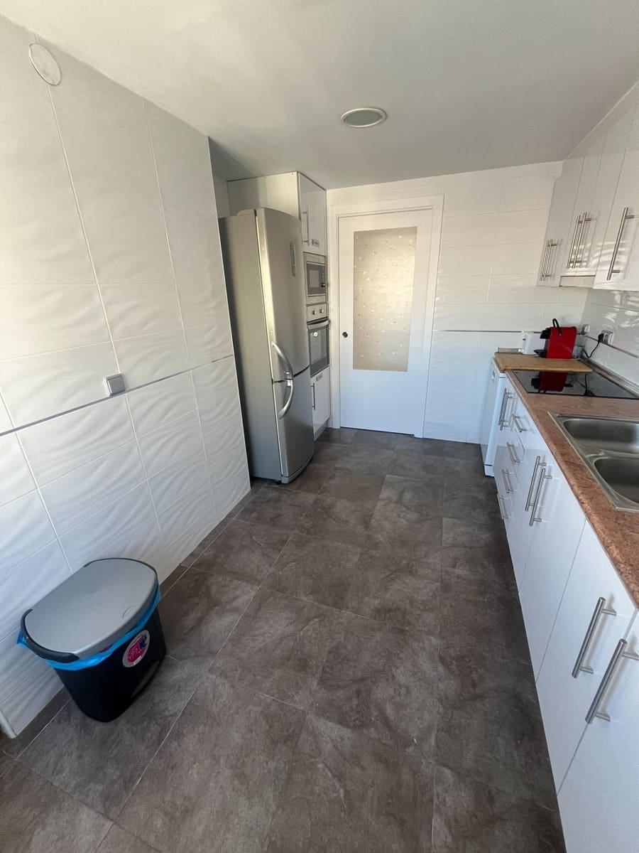 Apartamento de 3 habitaciones en Gandia en alquiler vacacional - 1.800 € (Ref: 9843927)