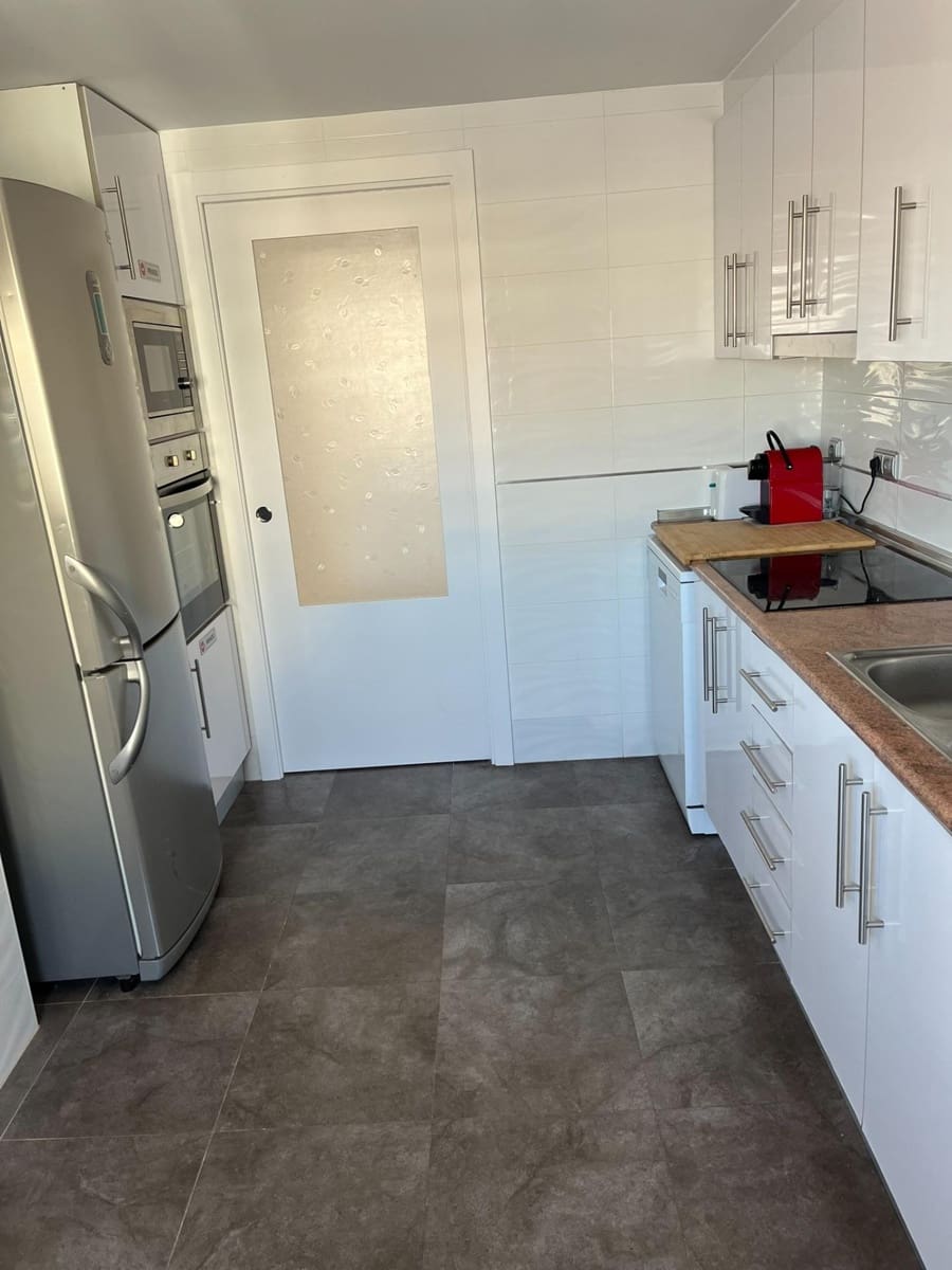 Apartamento de 3 habitaciones en Gandia en alquiler vacacional - 1.800 € (Ref: 9843927)