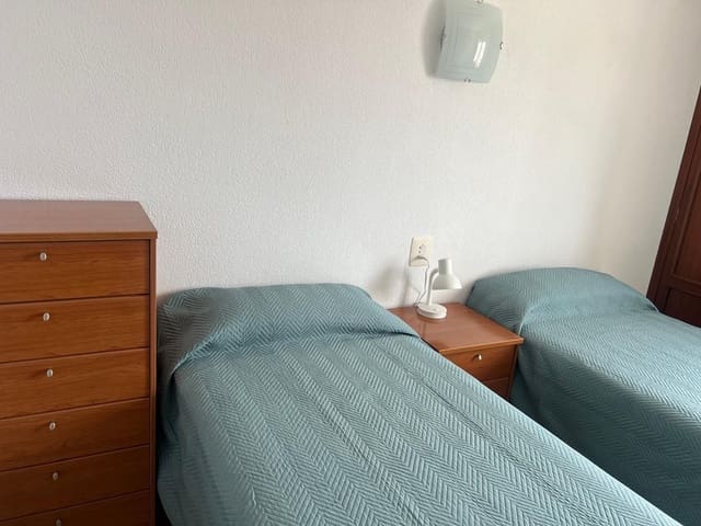   3 soveværelse   ferieLejlighed i Gandia med   swimmingpool  garage  - € 2.950 (Ref: 9843930)