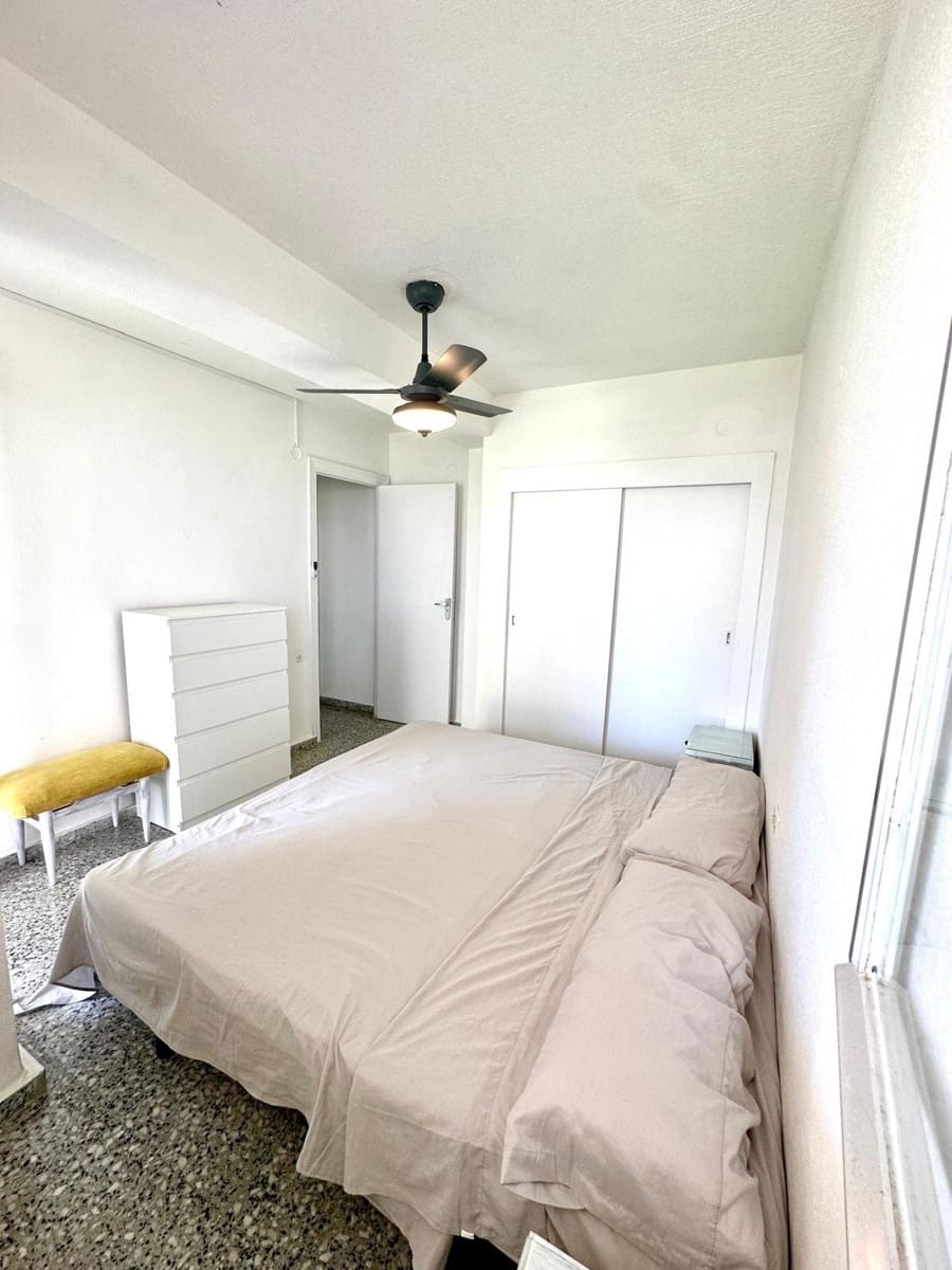 3 slaapkamer Appartement voor vakantieverhuur in Gandia - € 1.995 (Ref: 9843931)
