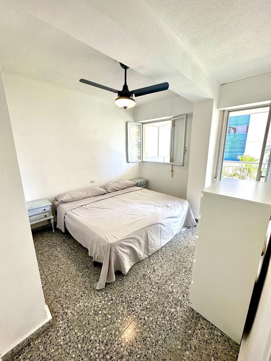 3 slaapkamer Appartement voor vakantieverhuur in Gandia - € 1.995 (Ref: 9843931)