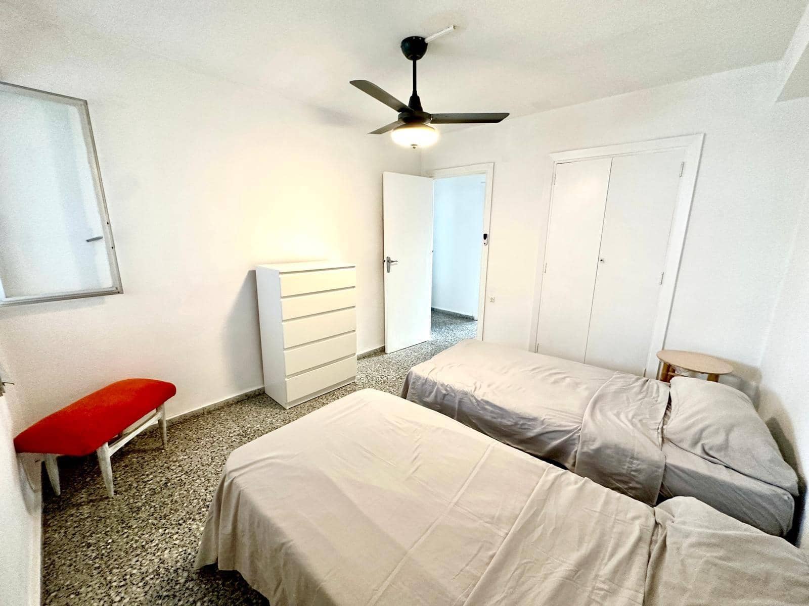 3 slaapkamer Appartement voor vakantieverhuur in Gandia - € 1.995 (Ref: 9843931)