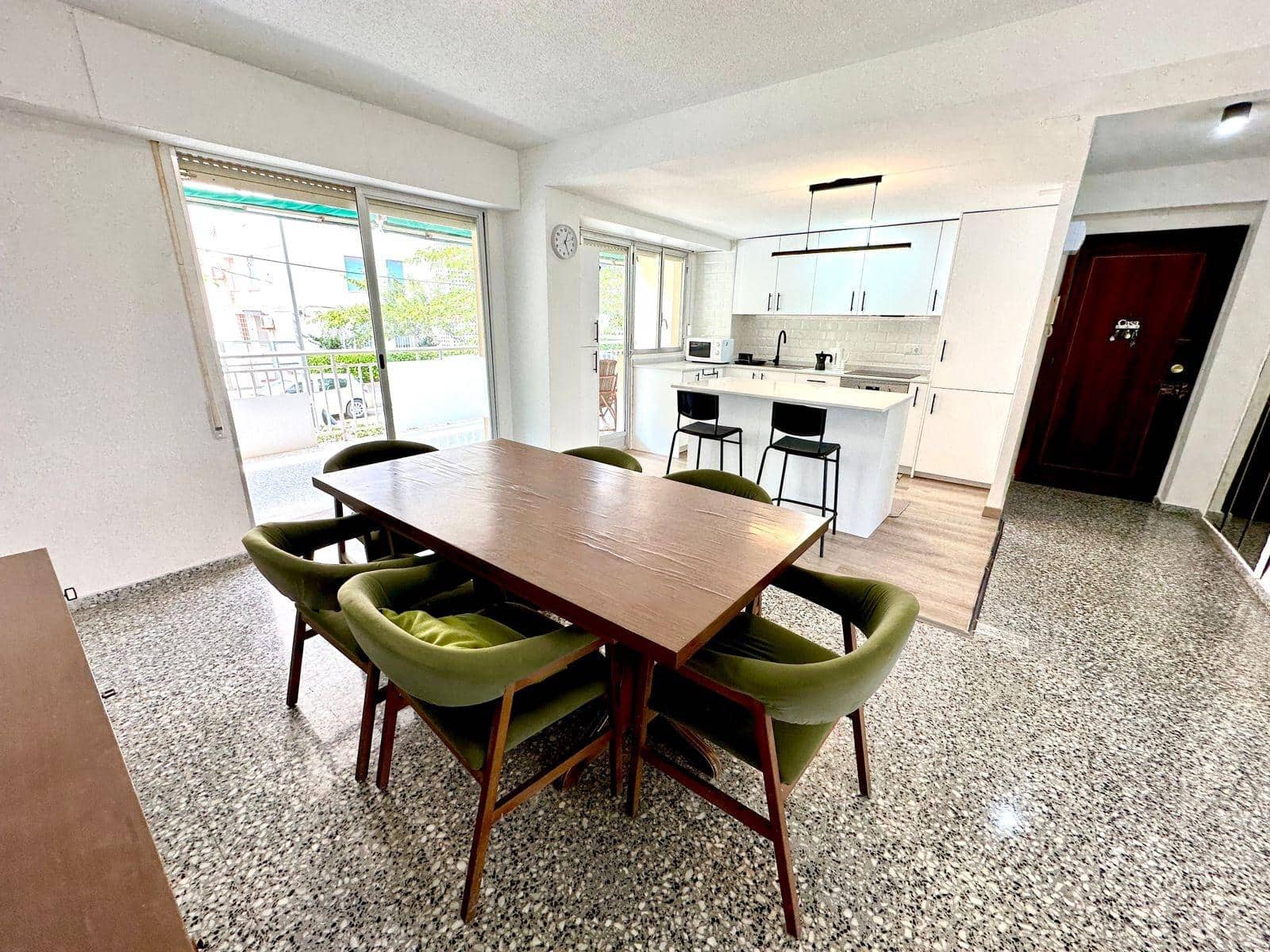 3 slaapkamer Appartement voor vakantieverhuur in Gandia - € 1.995 (Ref: 9843931)