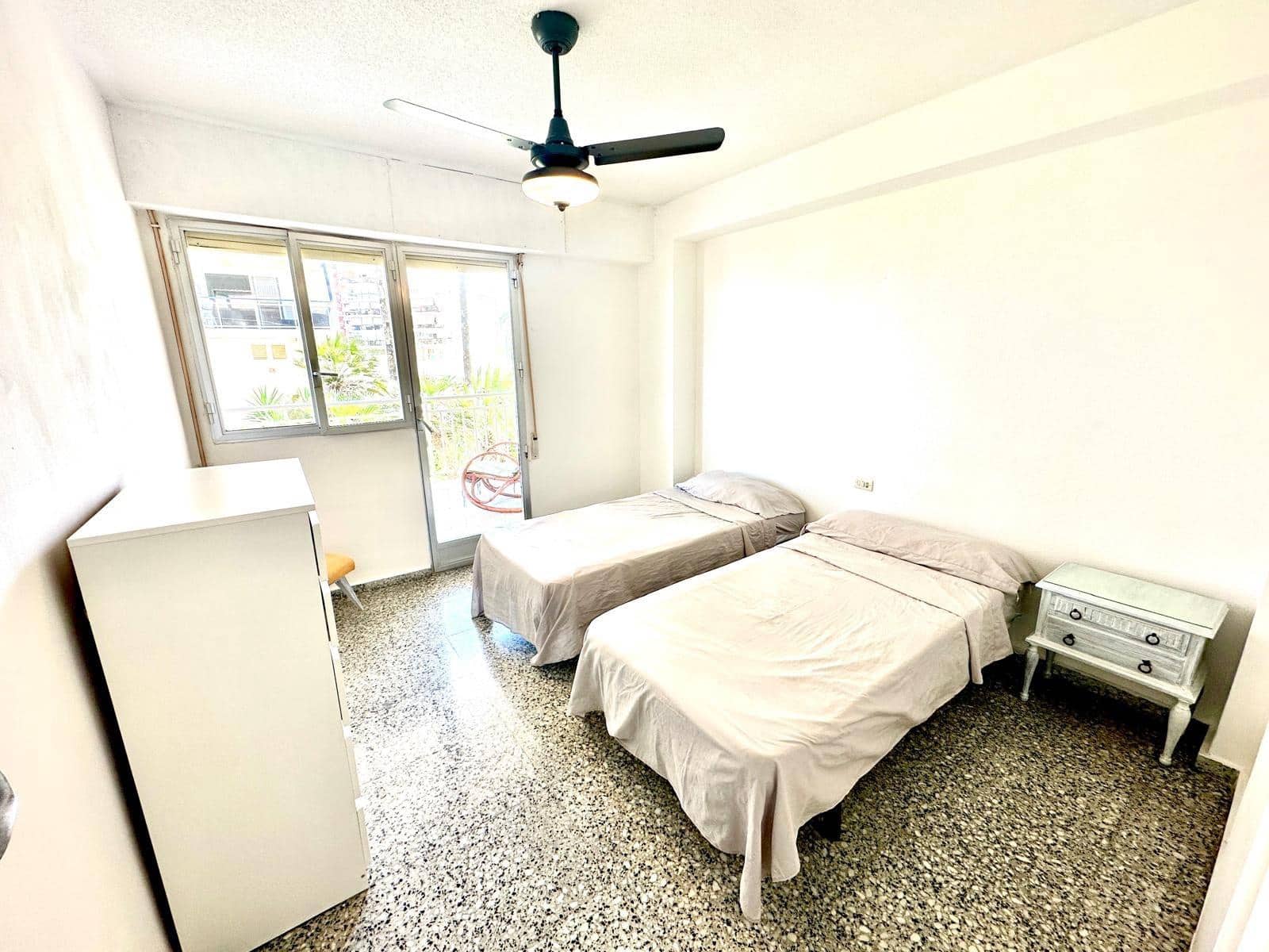 3 slaapkamer Appartement voor vakantieverhuur in Gandia - € 1.995 (Ref: 9843931)