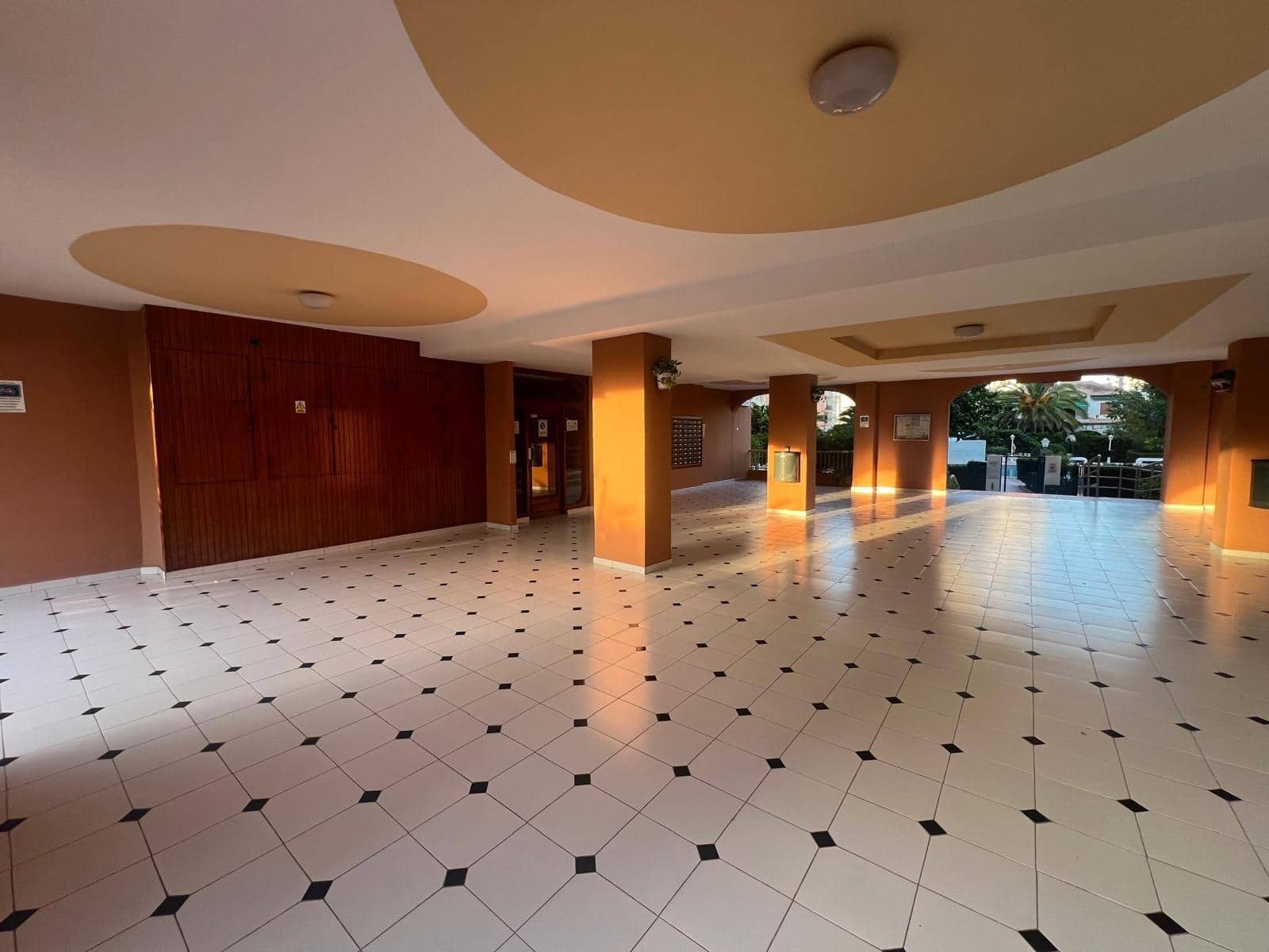 1 slaapkamer Appartement voor vakantieverhuur in Gandia met zwembad - € 1.435 (Ref: 9843939)