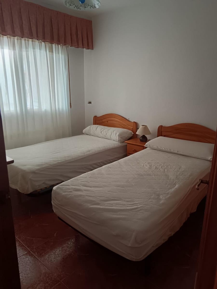   1 soveværelse   ferieLejlighed i Gandia   med   swimmingpool   - € 1.435 (Ref: 9843940)