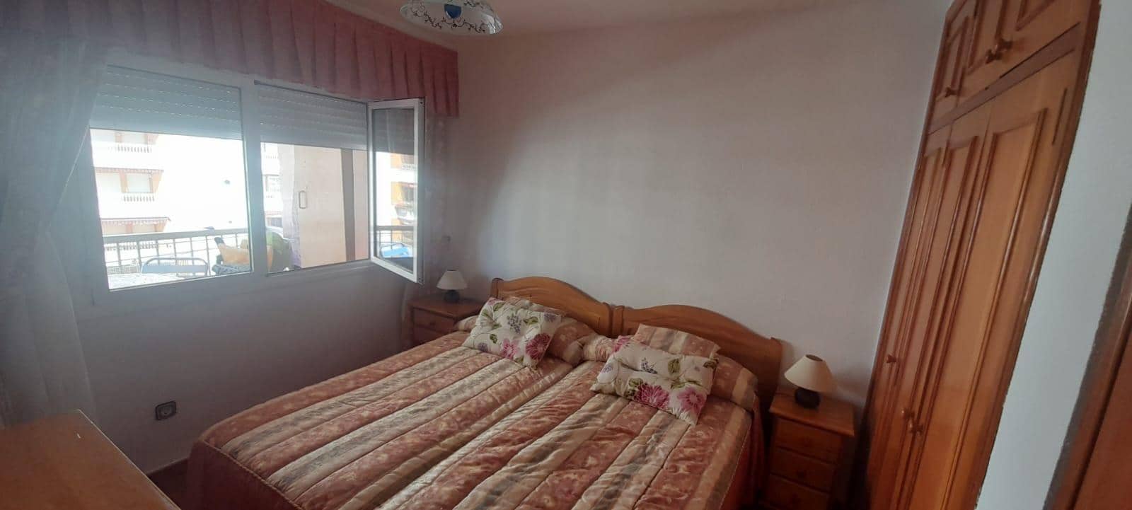   1 soveværelse   ferieLejlighed i Gandia   med   swimmingpool   - € 1.435 (Ref: 9843940)