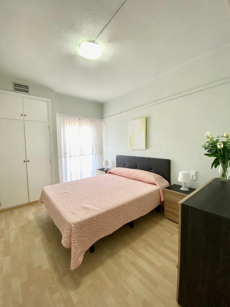  3 soveværelse   ferieLejlighed i Gandia   med   garage  - € 2.370 (Ref: 9843944)