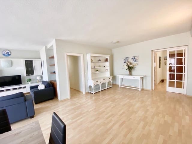  3 soveværelse   ferieLejlighed i Gandia med   garage  - € 2.370 (Ref: 9843944)