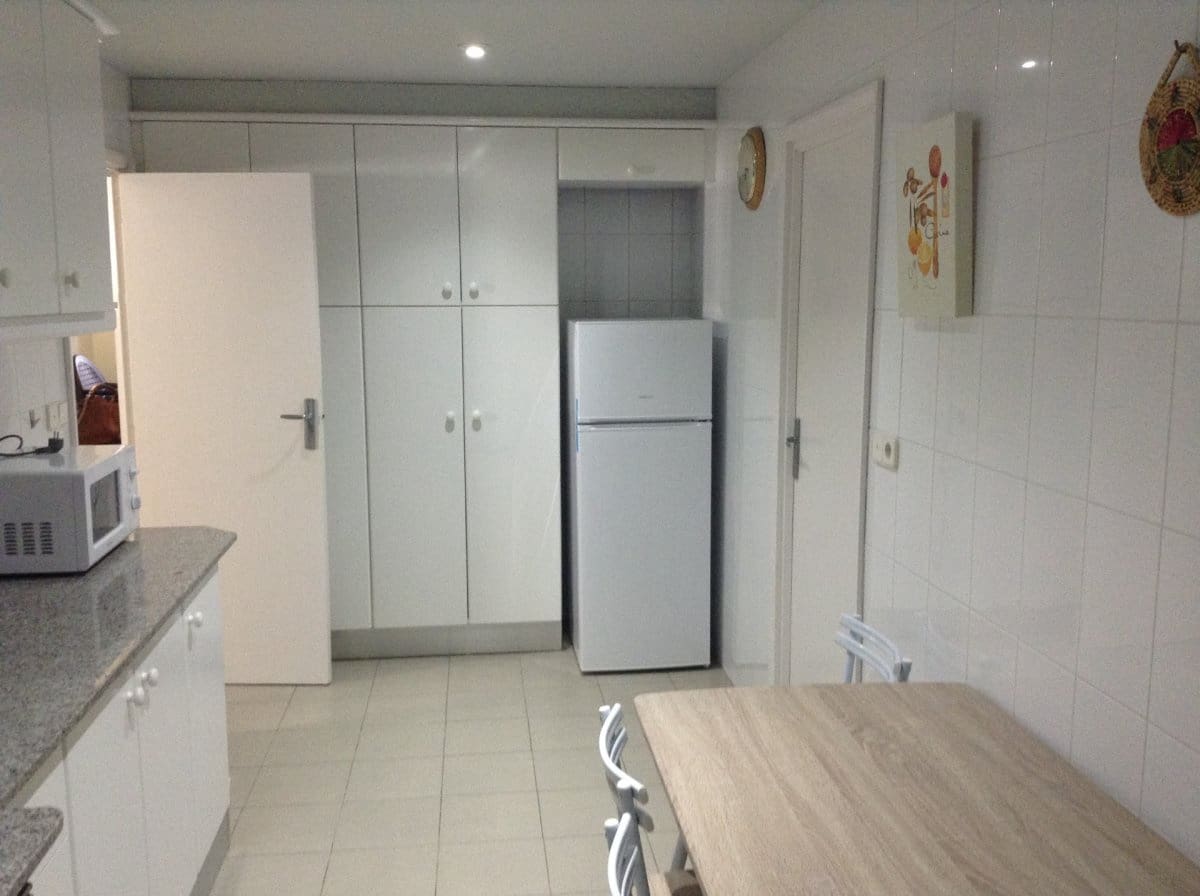   3 soveværelse   ferieLejlighed i Gandia   med   garage  - € 2.370 (Ref: 9843944)