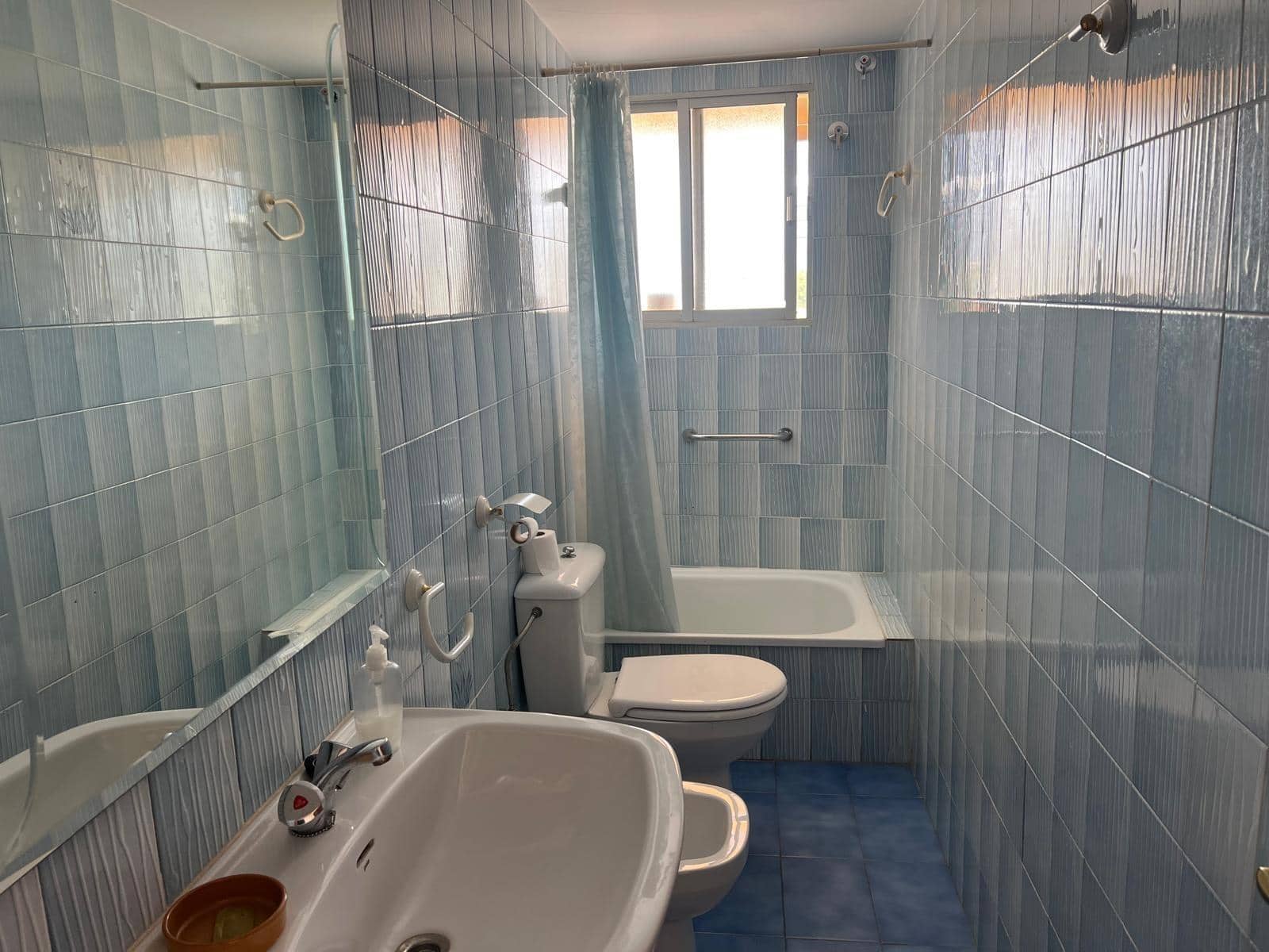 Apartamento de 3 habitaciones en Gandia en alquiler vacacional - 2.050 € (Ref: 9843947)