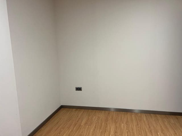 Kommersiell til salgs i Gandia - € 350 000 (Ref: 9843951)