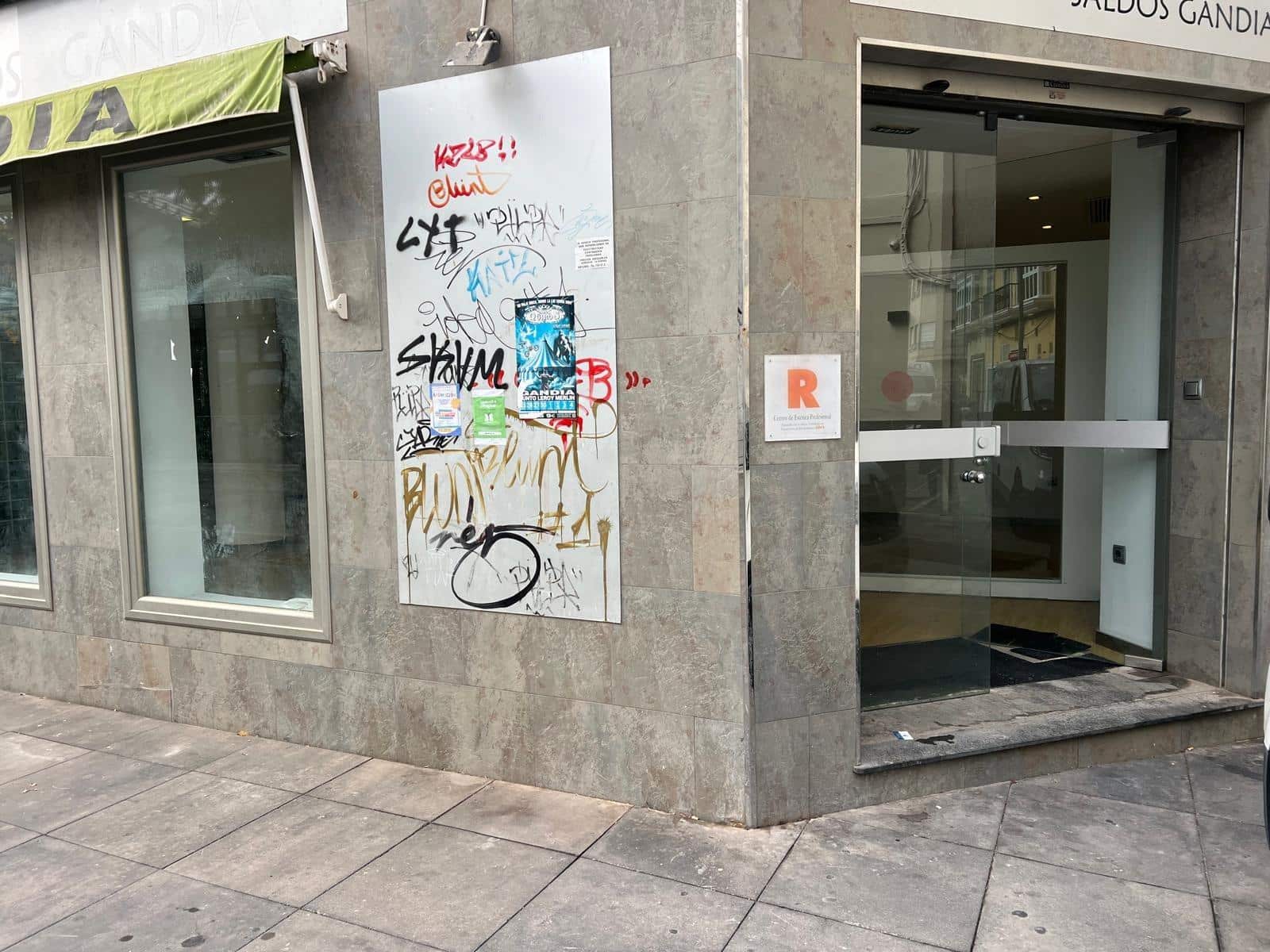 Kommersiell til salgs i Gandia - € 350 000 (Ref: 9843951)