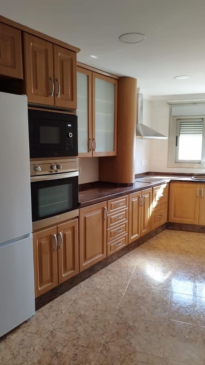 4 bedroom Flat for sale in Bellreguard - € 120,000 (Ref: 9843952)