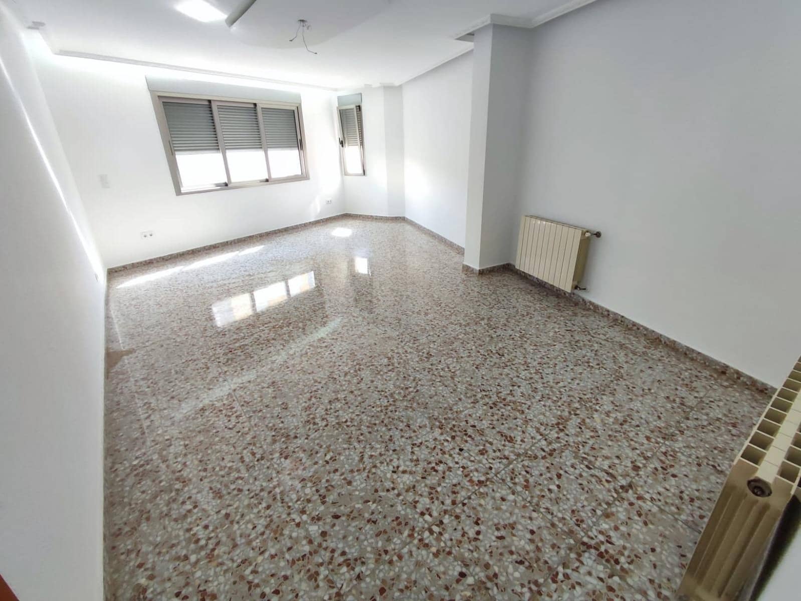 4 bedroom Flat for sale in Bellreguard - € 120,000 (Ref: 9843952)