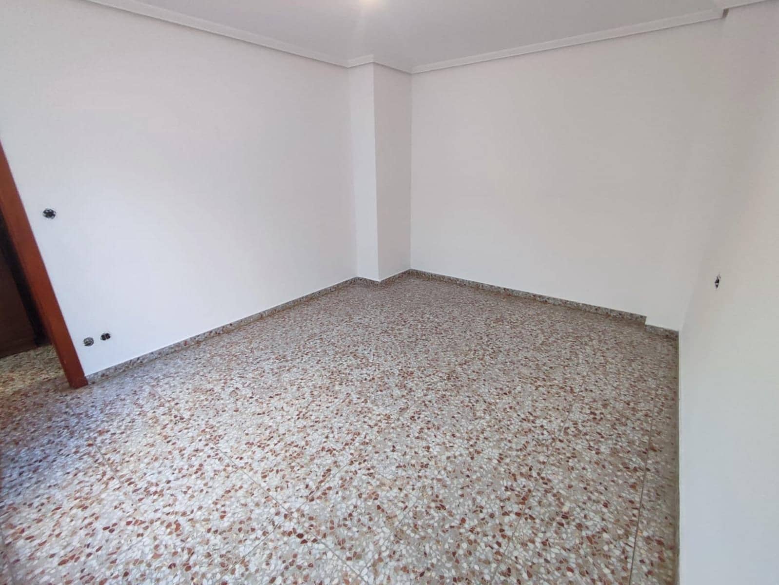 4 bedroom Flat for sale in Bellreguard - € 120,000 (Ref: 9843952)