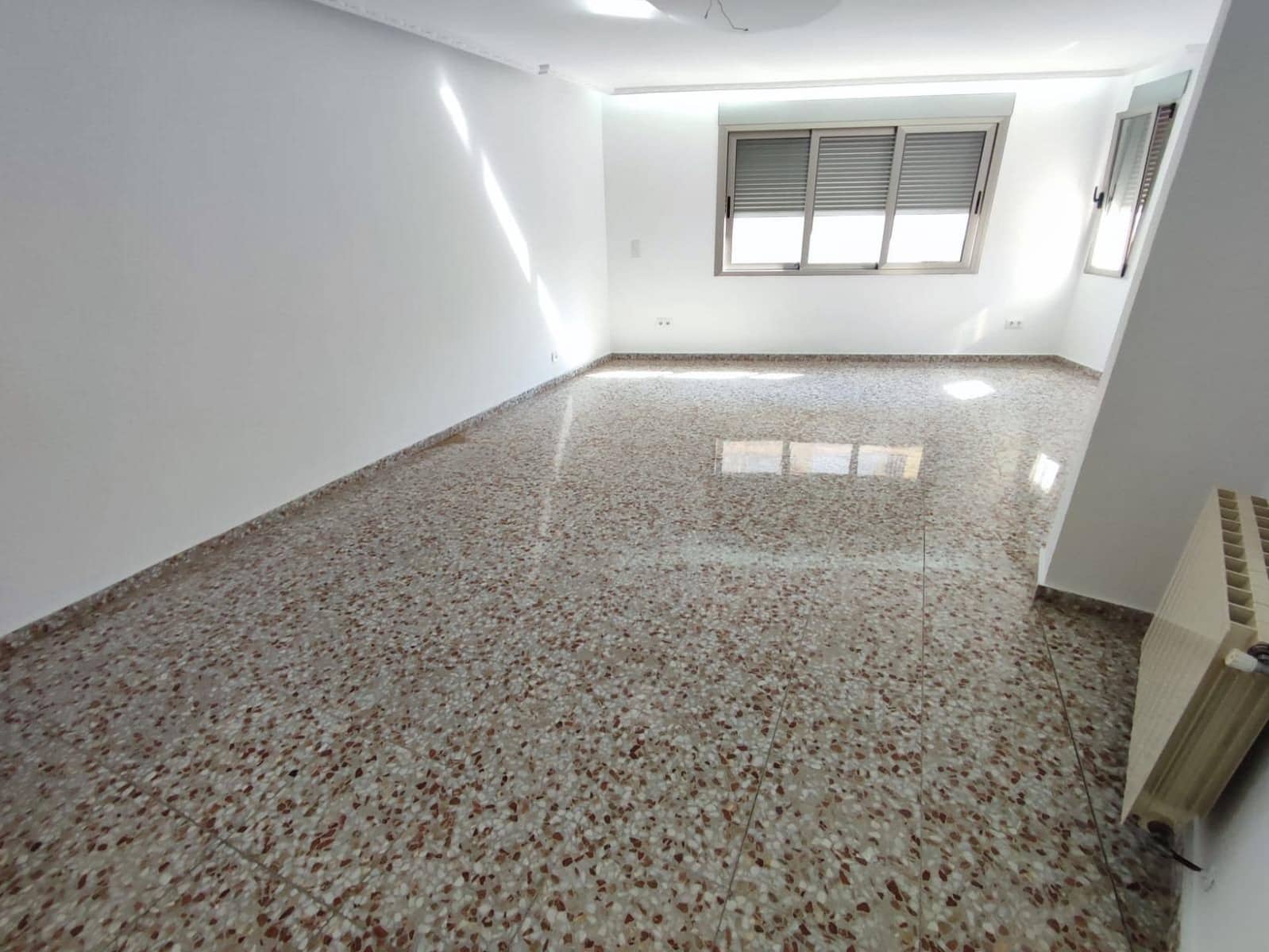 4 bedroom Flat for sale in Bellreguard - € 120,000 (Ref: 9843952)