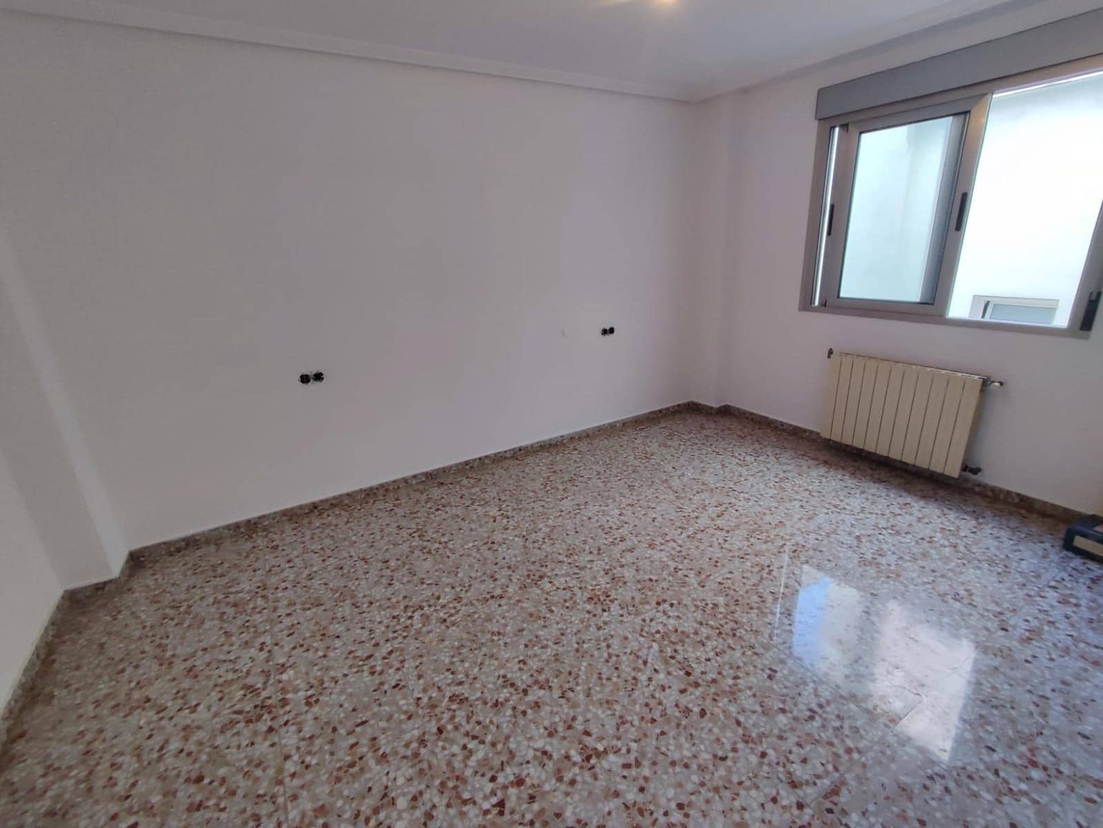 4 bedroom Flat for sale in Bellreguard - € 120,000 (Ref: 9843952)
