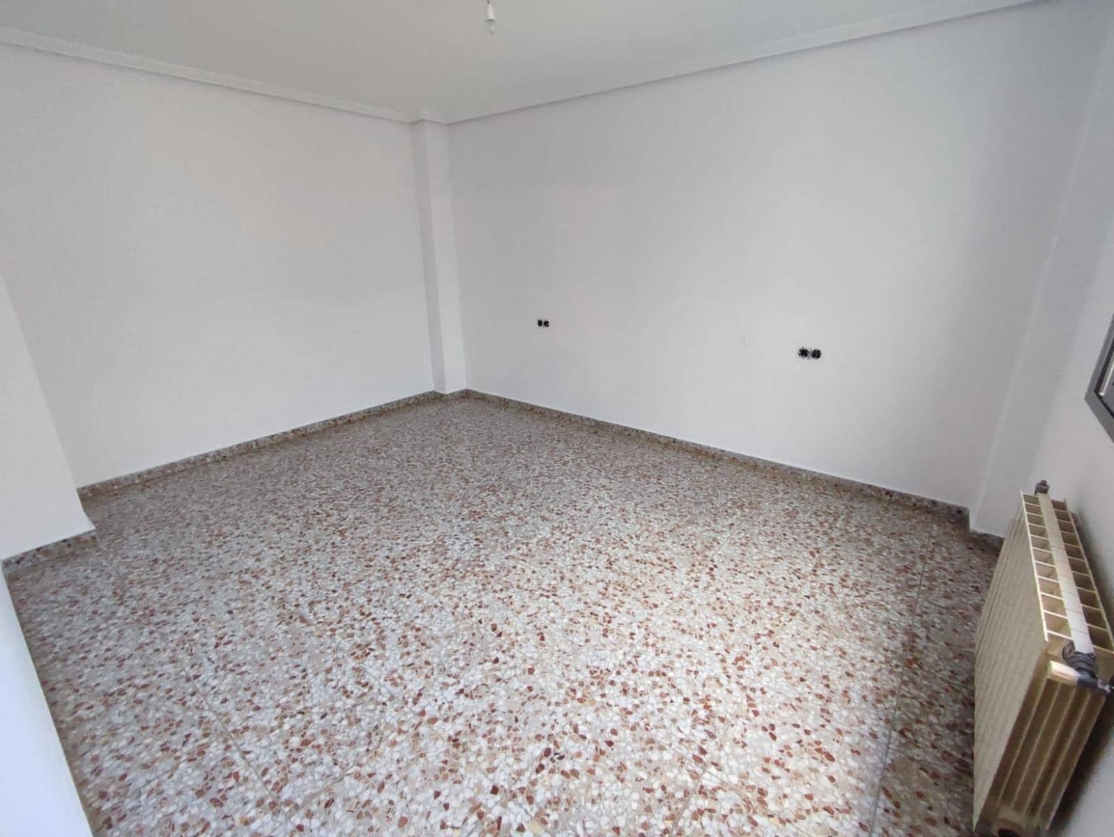 4 bedroom Flat for sale in Bellreguard - € 120,000 (Ref: 9843952)