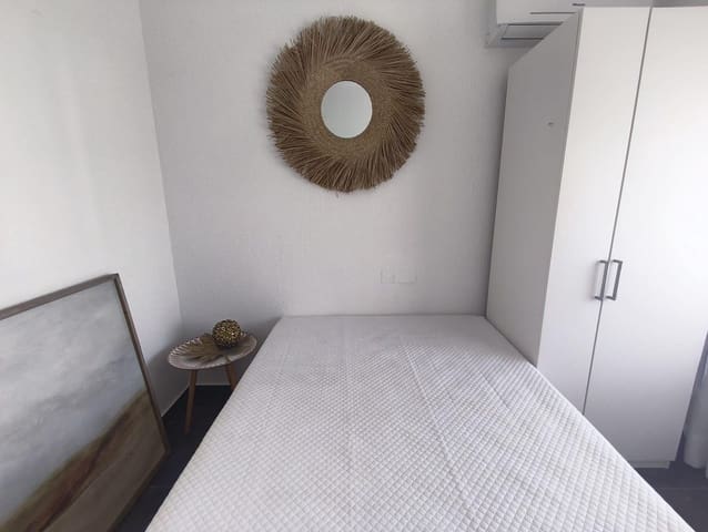 Appartement de 3 chambres de location de vacances à Gandia - 1 995 € (Ref: 9846243)