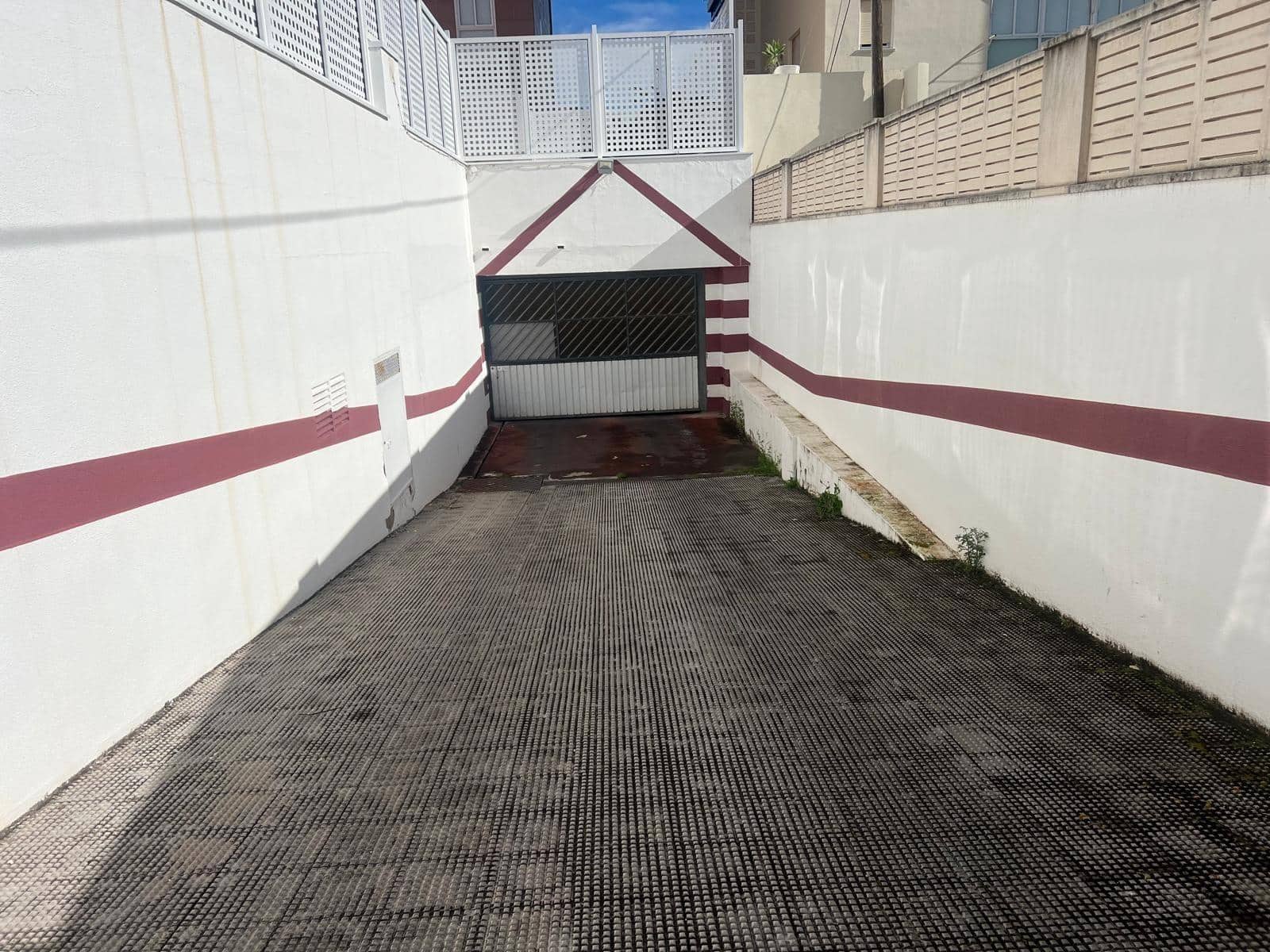 Garaje en Gandia en alquiler - 190 € (Ref: 9868603)