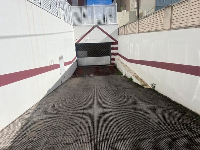 Garaje en Gandia en alquiler - 190 € (Ref: 9868603)