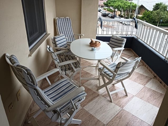 3 bedroom Apartment for holiday rental in Gandia - € 1,400 (Ref: 9890390)