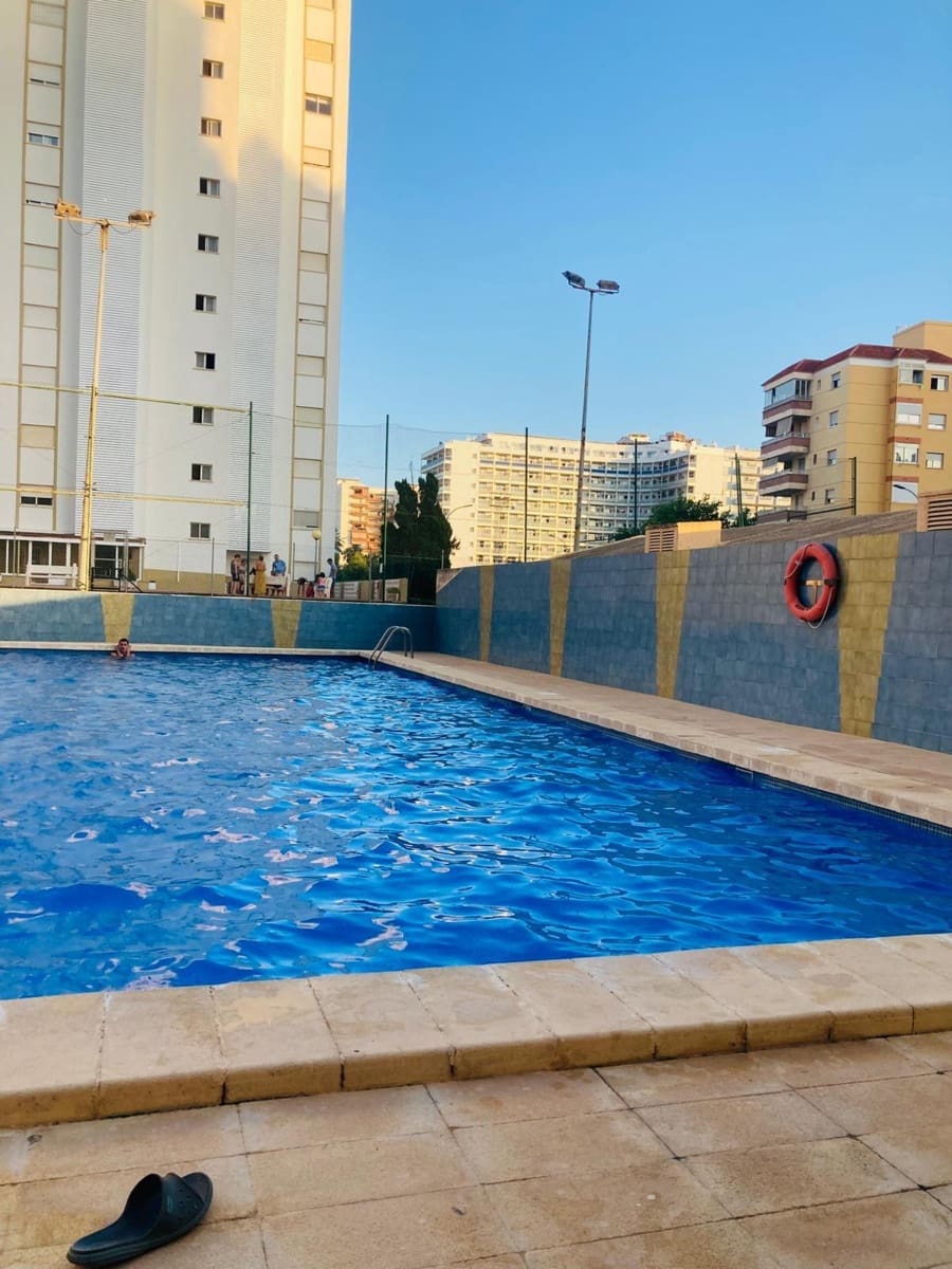 Apartamento de 3 habitaciones en Gandia en alquiler vacacional - 2.000 € (Ref: 9893882)