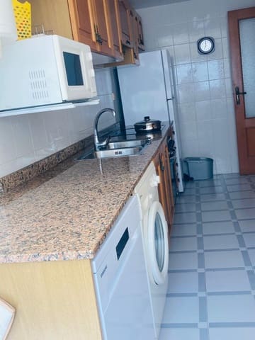 3 bedroom Apartment for holiday rental in Gandia - € 2,000 (Ref: 9893882)