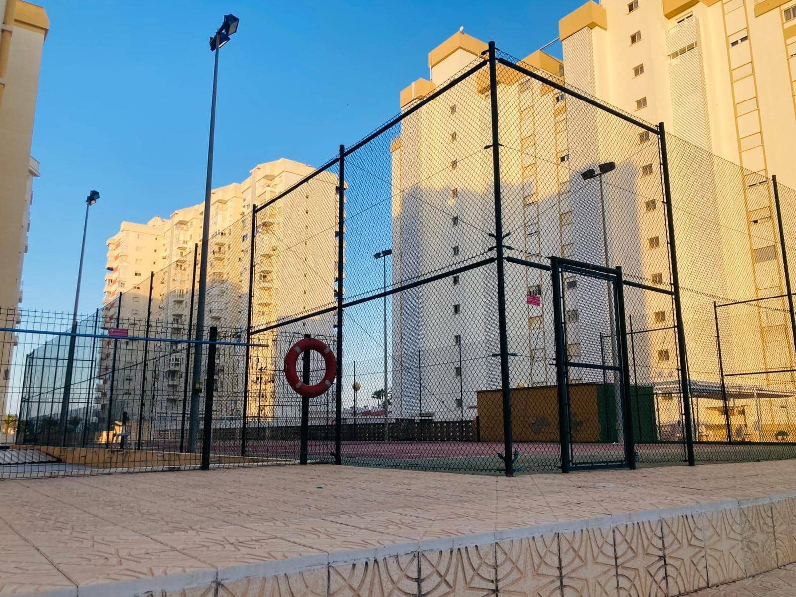 Apartamento de 3 habitaciones en Gandia en alquiler vacacional - 2.000 € (Ref: 9893882)
