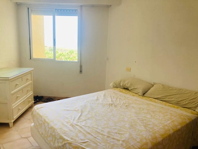 3 bedroom Apartment for holiday rental in Gandia - € 2,000 (Ref: 9893882)