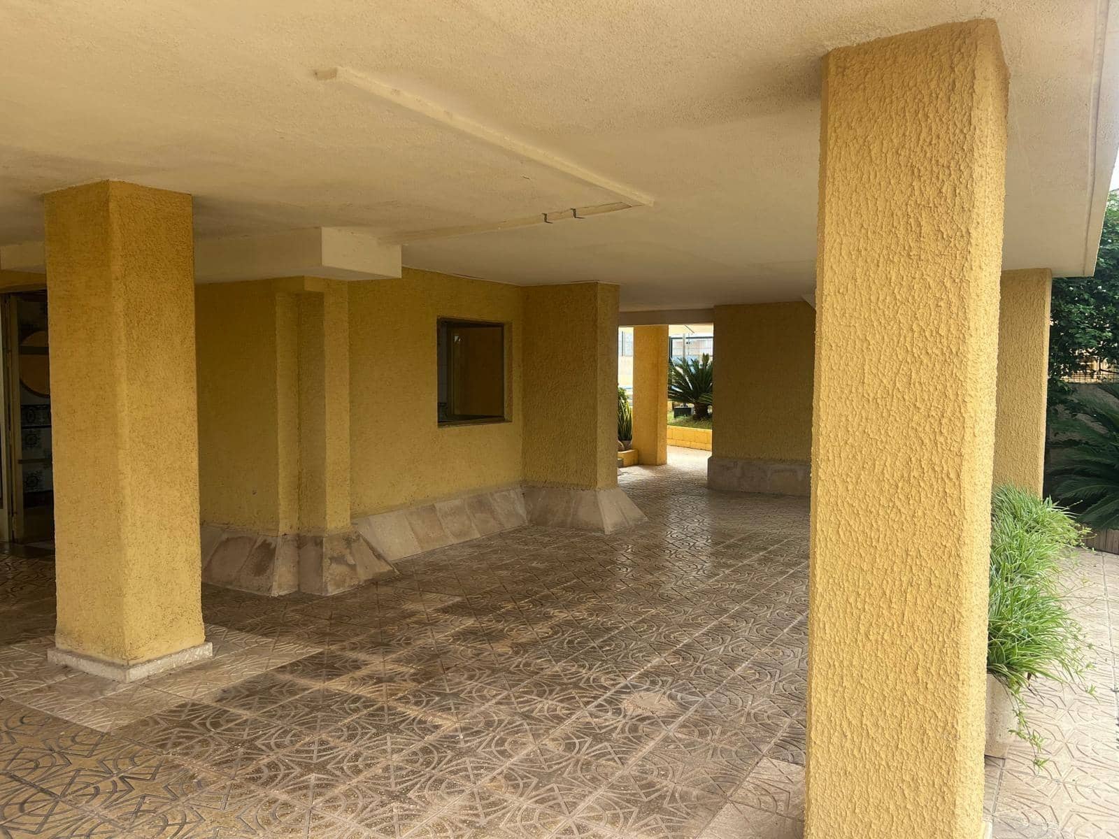   3 soveværelse   ferieLejlighed i Gandia     - € 2.000 (Ref: 9893882)