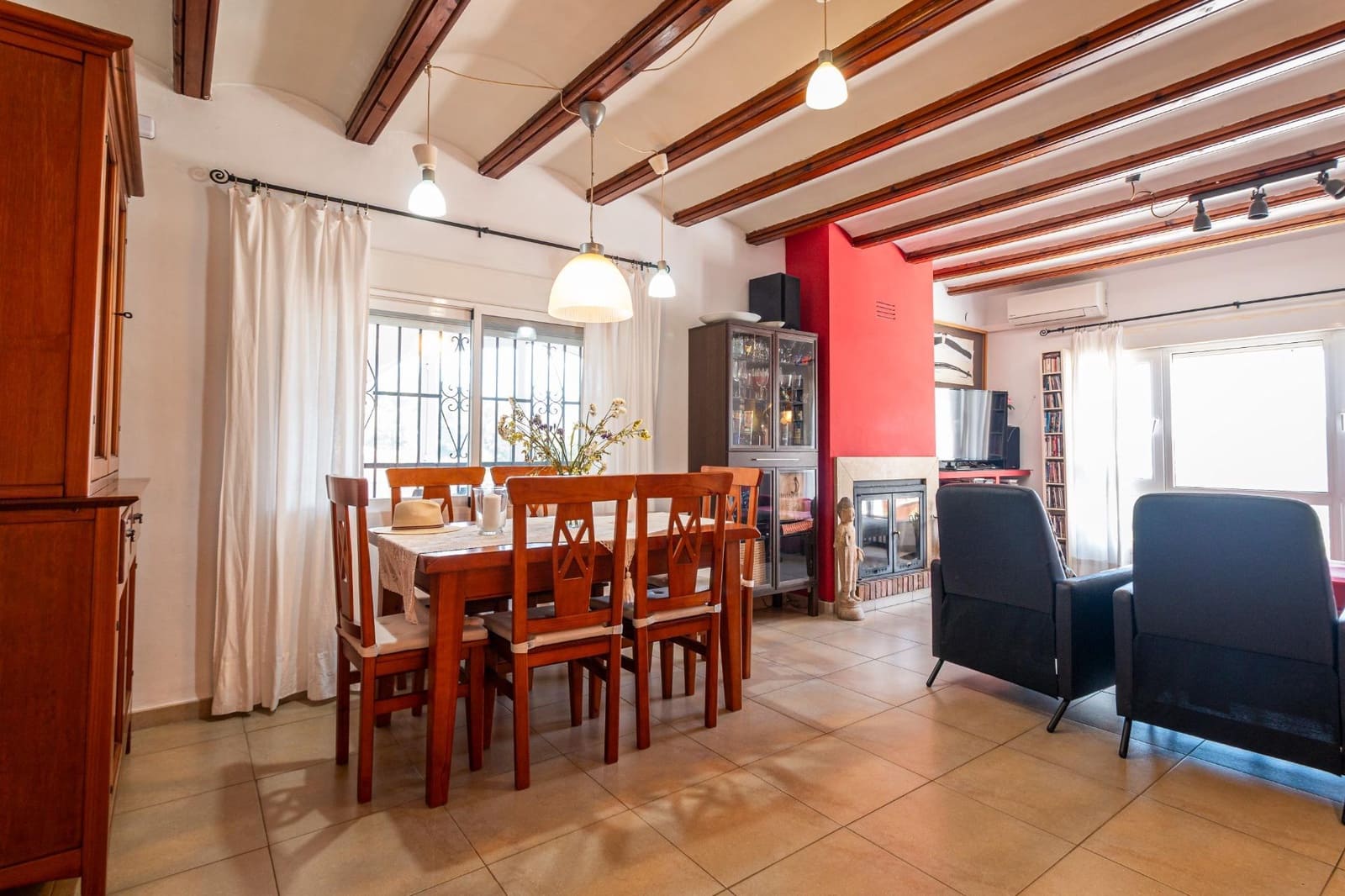 4 bedroom Villa for sale in Real de Gandia - € 676,000 (Ref: 9900069)