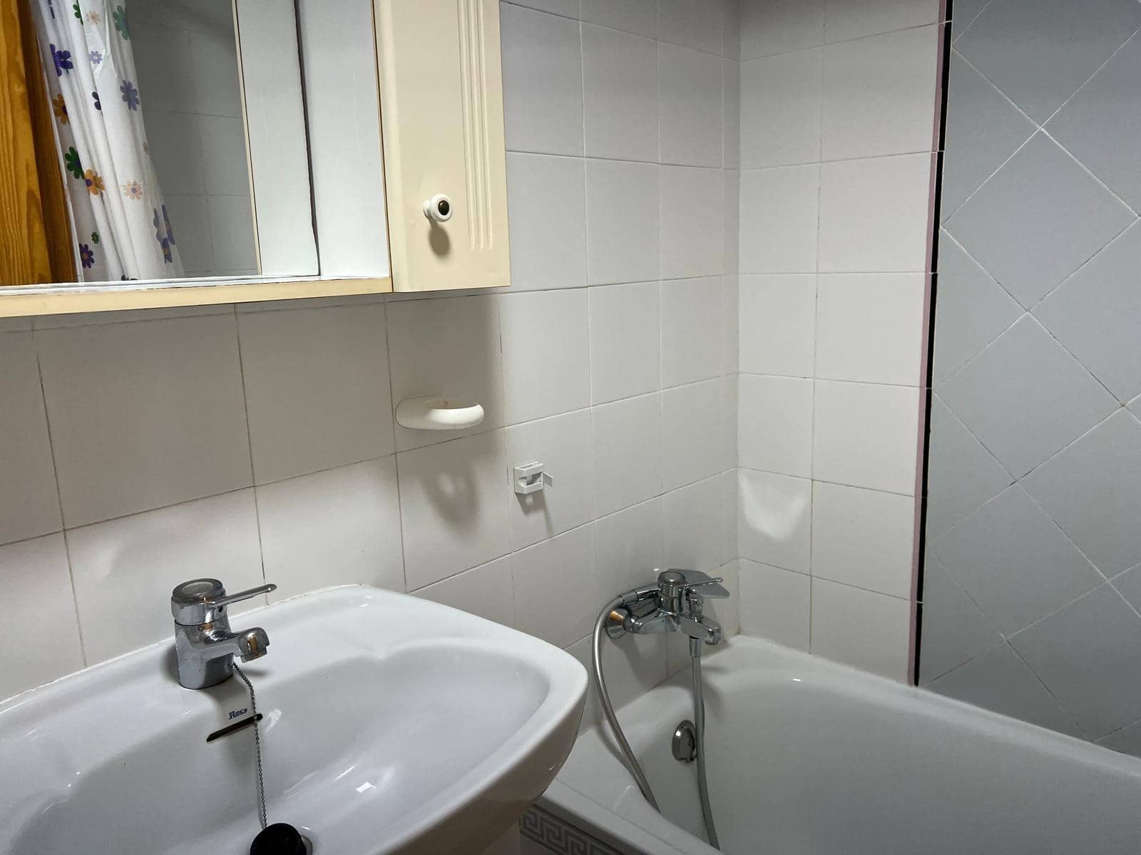 Apartamento de 3 habitaciones en Gandia en alquiler vacacional con piscina - 1.750 € (Ref: 9947921)