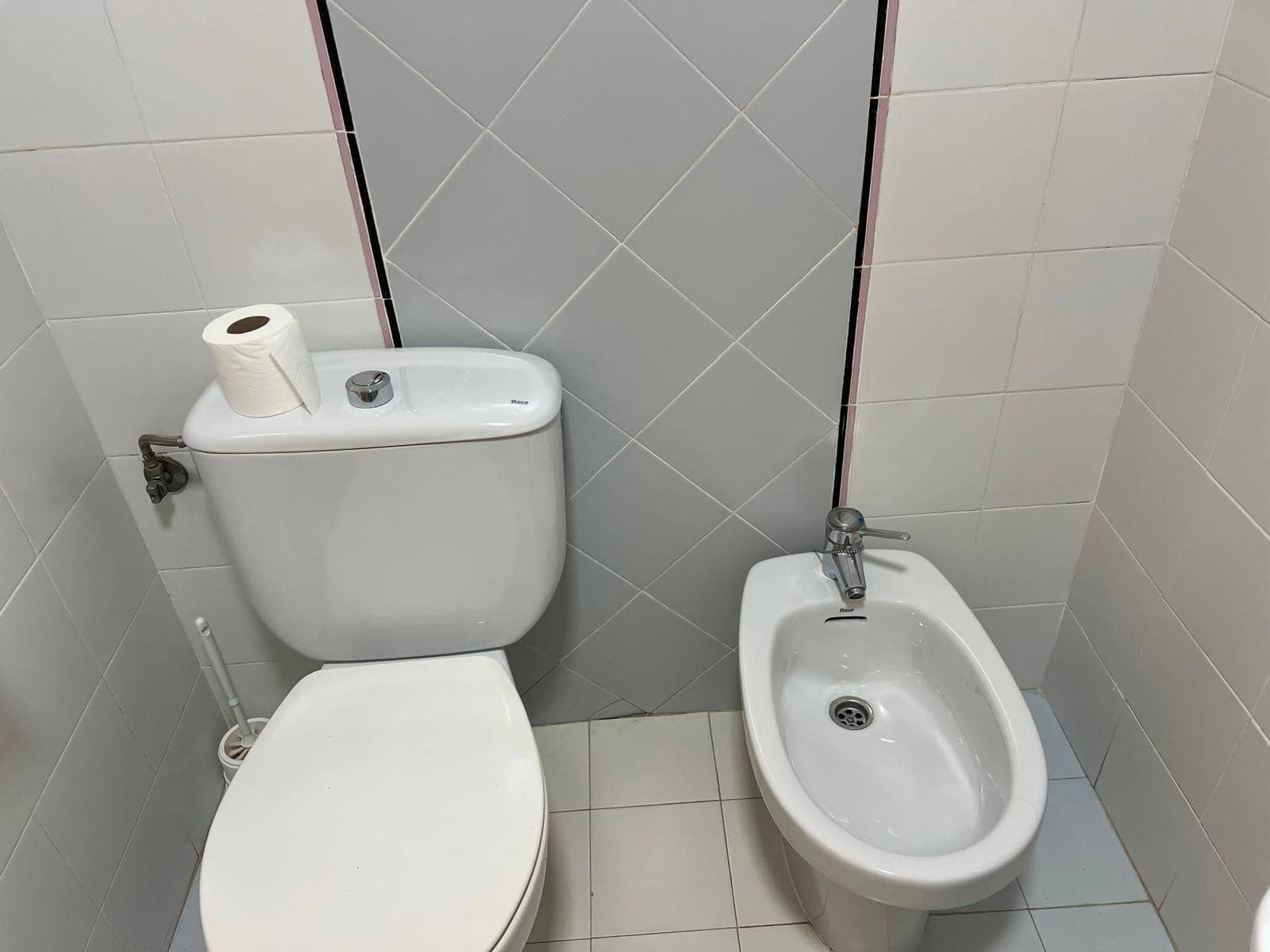 Apartamento de 3 habitaciones en Gandia en alquiler vacacional con piscina - 1.750 € (Ref: 9947921)