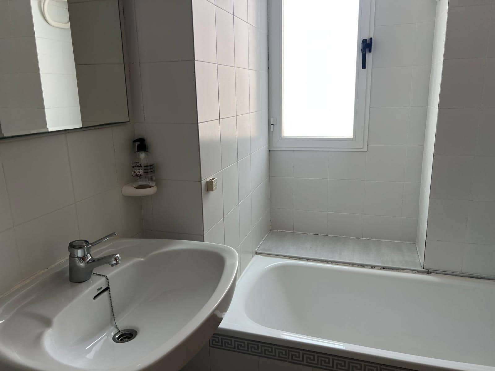 Apartamento de 3 habitaciones en Gandia en alquiler vacacional con piscina - 1.750 € (Ref: 9947921)