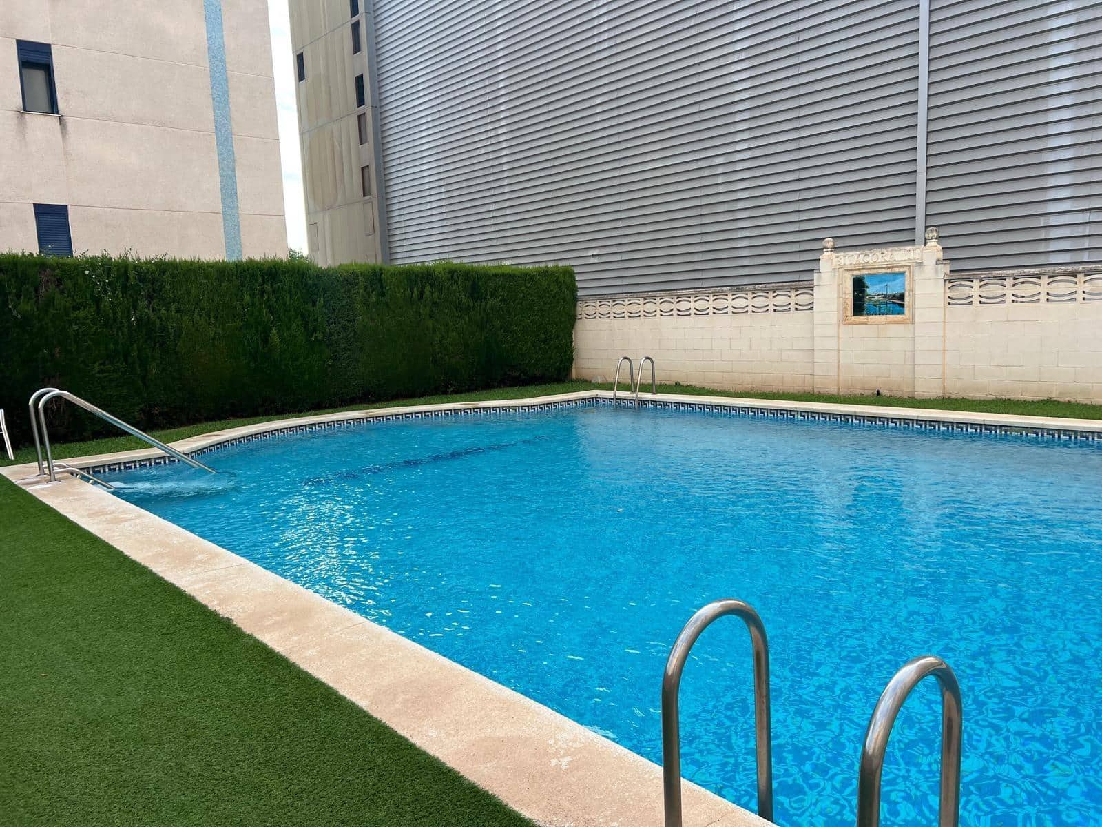 Apartamento de 3 habitaciones en Gandia en alquiler vacacional con piscina - 1.750 € (Ref: 9947921)