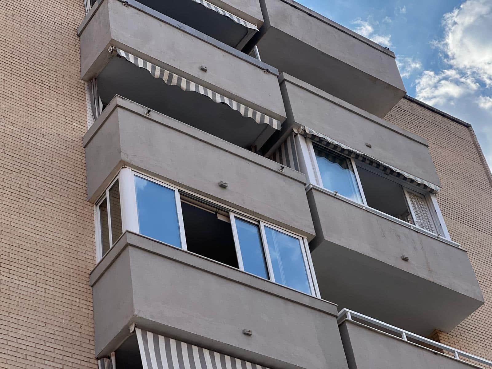 Apartamento de 3 habitaciones en Gandia en alquiler vacacional con piscina - 1.750 € (Ref: 9947921)
