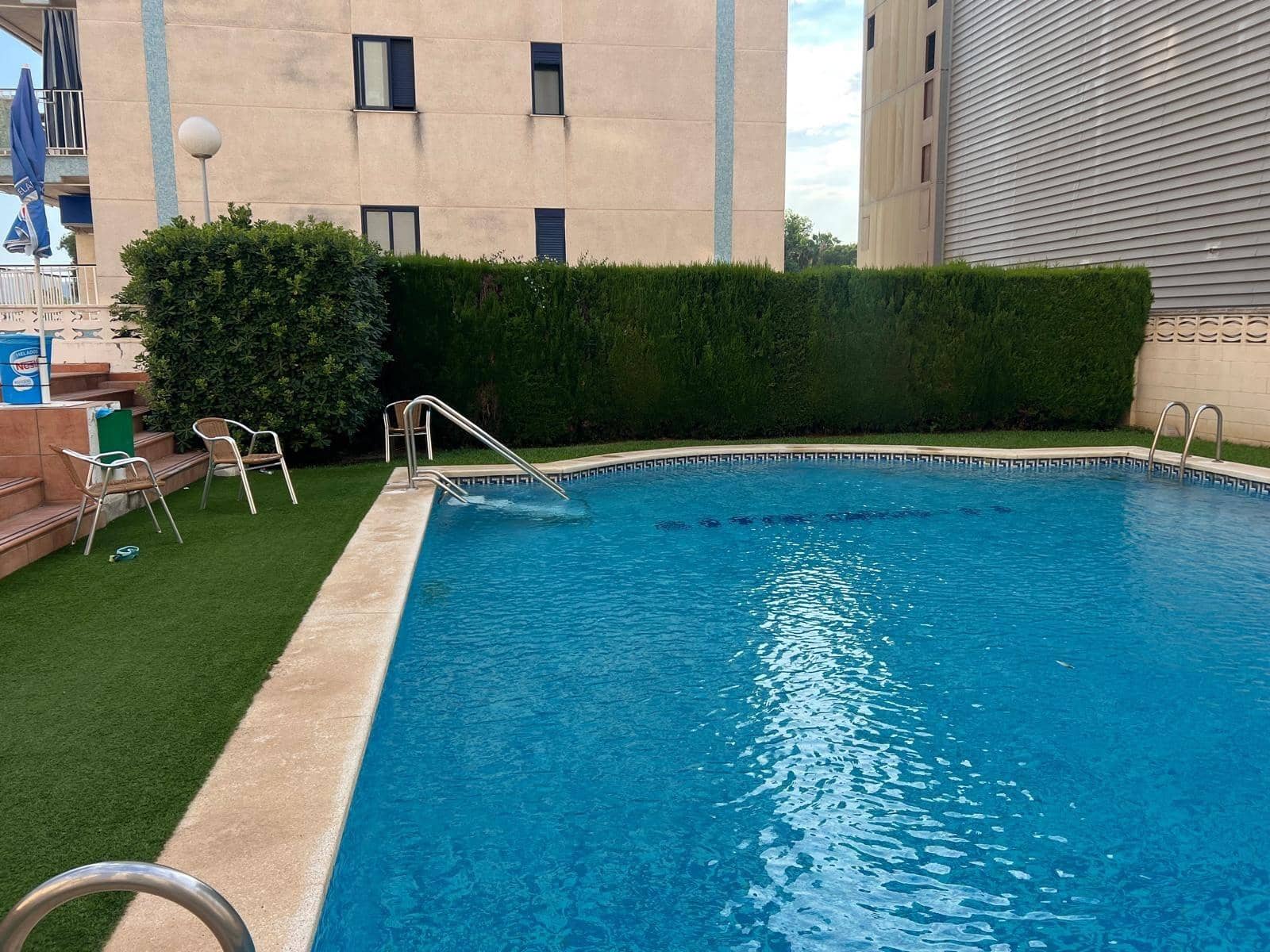 Apartamento de 3 habitaciones en Gandia en alquiler vacacional con piscina - 1.750 € (Ref: 9947921)