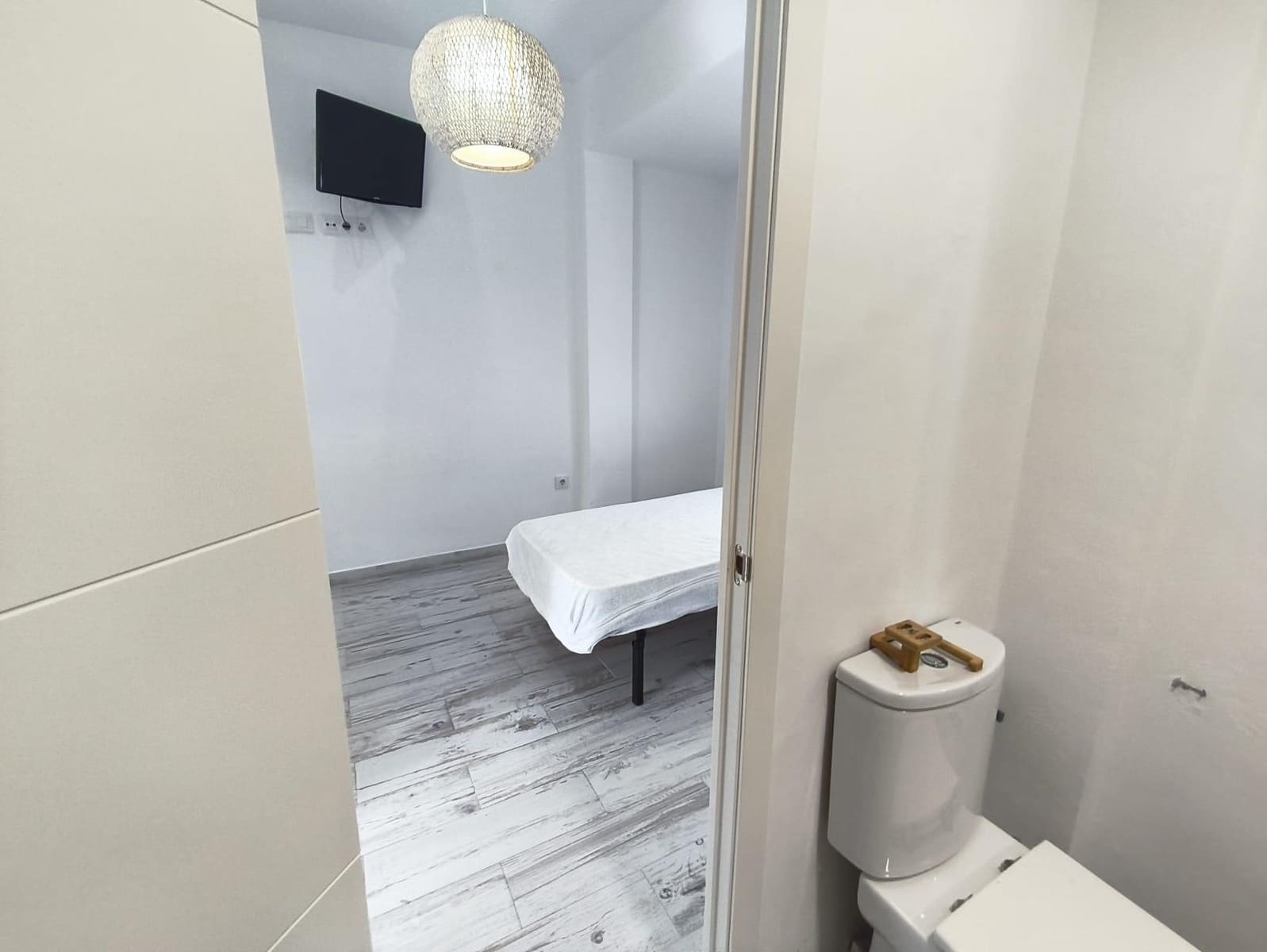 Appartement de 2 chambres à louer à Gandia - 900 € (Ref: 9978895)