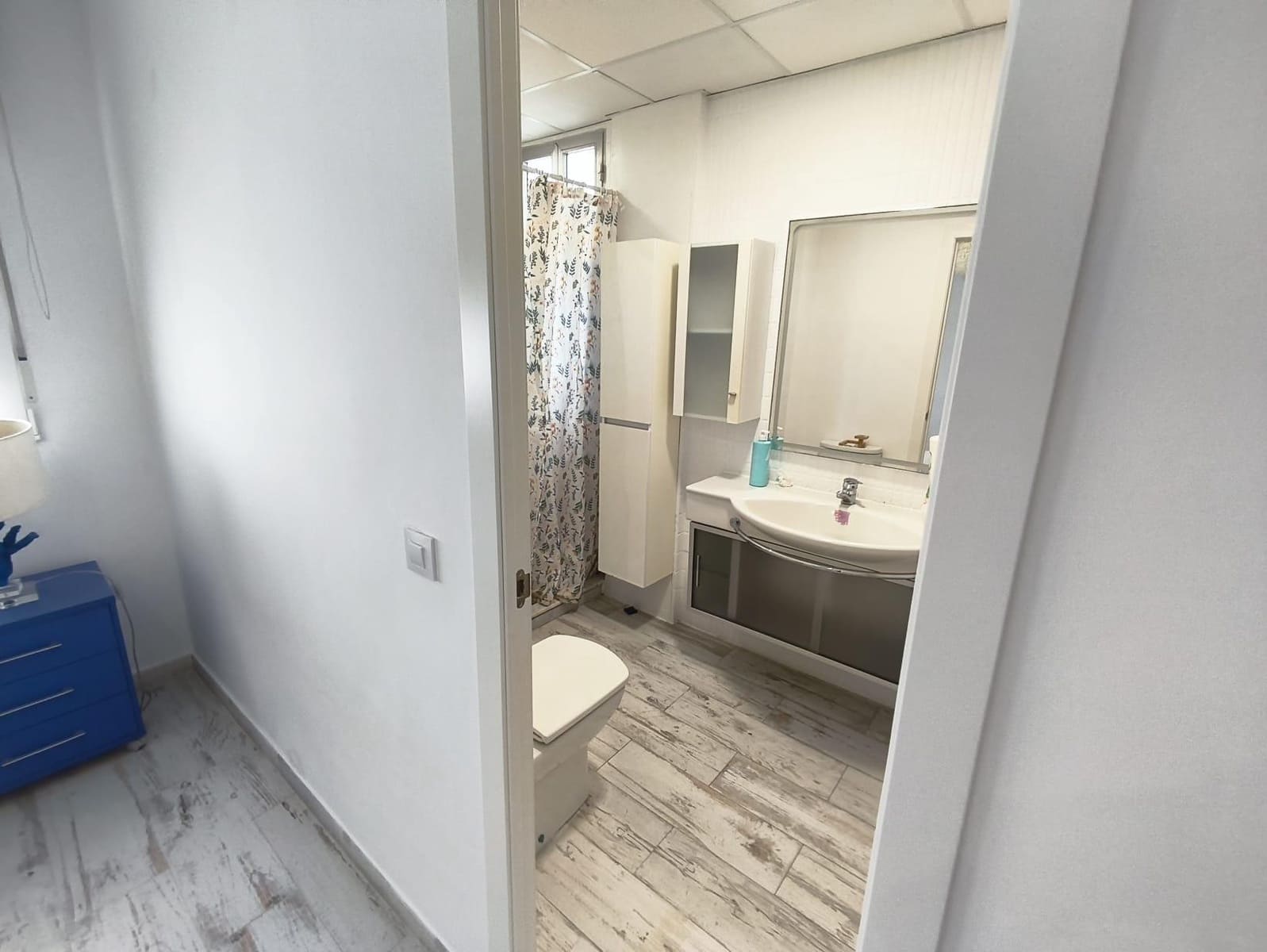 Appartement de 2 chambres à louer à Gandia - 900 € (Ref: 9978895)